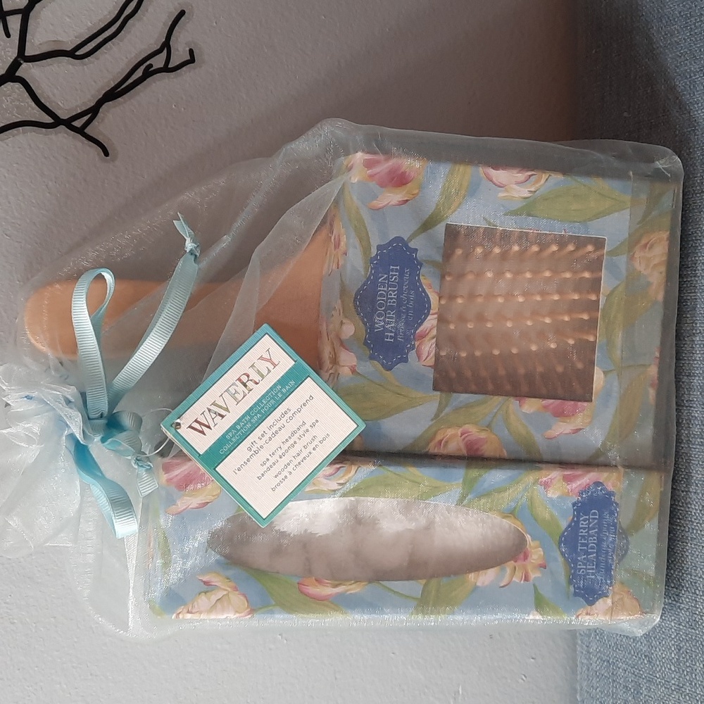Spa Bath Collection Gift Set Terry Headband Wooden Paddle Hair Brush NWT Blue